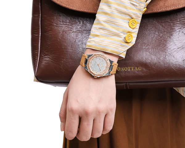 NF5026 watch model